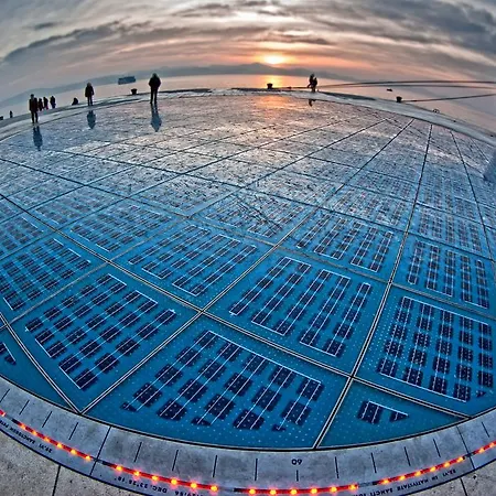 Karuzz Heated Jacuzzi شقة *