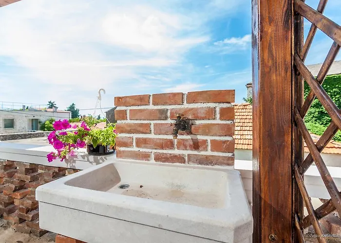 Karuzz Heated Jacuzzi