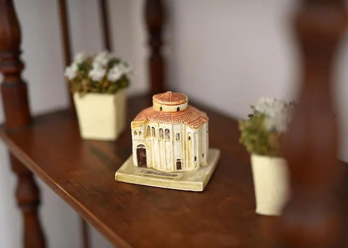 Karuzz Heated Jacuzzi Apartman Zára