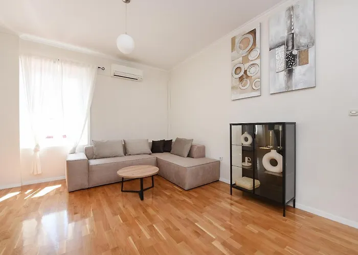 Apartman Karuzz Heated Jacuzzi Zára