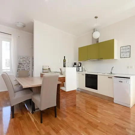 Apartament Karuzz Heated Jacuzzi