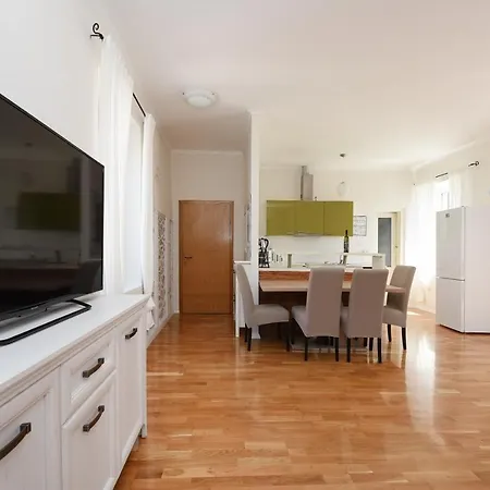 Karuzz Heated Jacuzzi Apartamento Zadar
