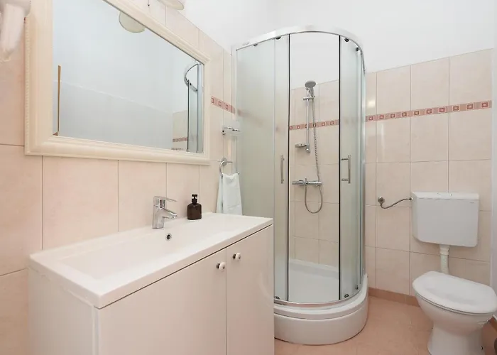 Appartement Karuzz Heated Jacuzzi