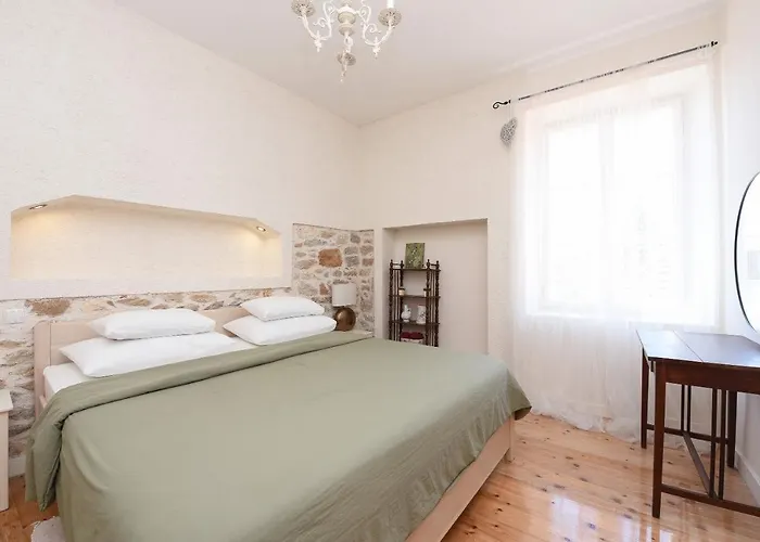 Appartement Karuzz Heated Jacuzzi